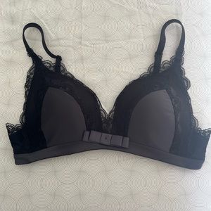 Intima Secret Black Lace Bra With Small Bow - 32B New Without Tags